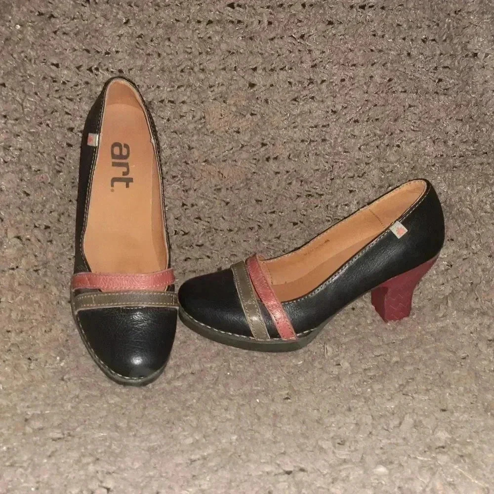 ART COMPANY- Black Leather Strappy Pump w/Rubber Block Heel-Sz 37-Near Mint